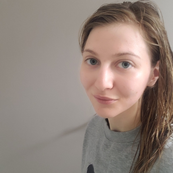 Meet your Posher, Janna - Picture 2 of 2